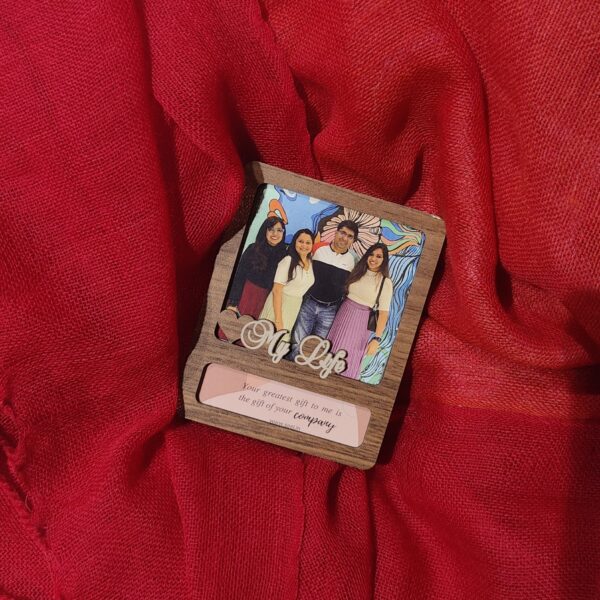 magnetic wooden polaroid frame rated #1 corporate gifting brand in Gujarat